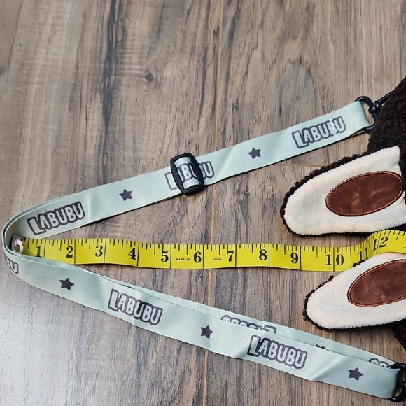 Pop Mart Labubu Plush Monster Crossbody Bag NWOT - Picture 9 of 10